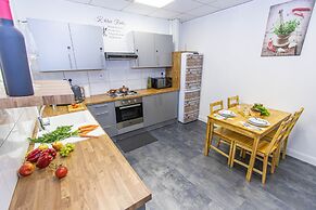 Cades Accommodation