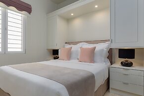 Thiramenous Residence