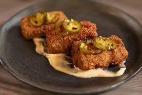 The Slate Denver, Tapestry Collection By Hilton