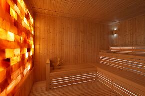 DoubleTree by Hilton Sharjah Waterfront Hotel & Residences