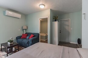 Quiet And Comfy Studio Apartment In South Bend, Minutes From Notre Dam