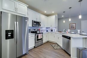 Wonderful 2 bedroom BRAND NEW Condo at The Cays Ocotillo! 30 Night Min