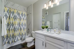 Wonderful 2 bedroom BRAND NEW Condo at The Cays Ocotillo! 30 Night Min