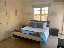 Villa Amorosa in Neo Chorio