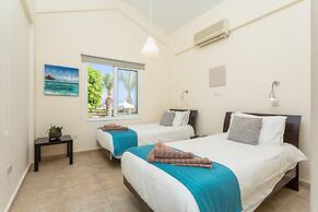 Villa Amorosa in Neo Chorio