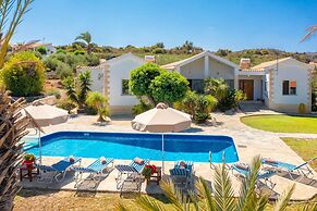 Villa Amorosa in Neo Chorio