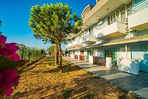 Prenses Sealine Beach Hotel