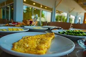 Prenses Sealine Beach Hotel