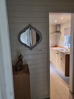 Glamping Hut - Riverview 4