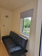 Glamping Hut - Riverview 4
