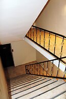 White Crown Apartman ve Yaşam Merkezi