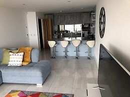 No2 Sandy Bay , Luxury Beachfront Apartment