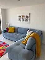 No2 Sandy Bay , Luxury Beachfront Apartment