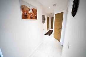 No2 Sandy Bay , Luxury Beachfront Apartment