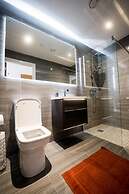 No2 Sandy Bay , Luxury Beachfront Apartment