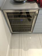 No2 Sandy Bay , Luxury Beachfront Apartment