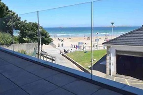 No2 Sandy Bay , Luxury Beachfront Apartment
