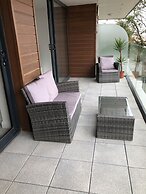 No2 Sandy Bay , Luxury Beachfront Apartment