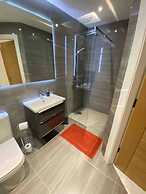 No2 Sandy Bay , Luxury Beachfront Apartment