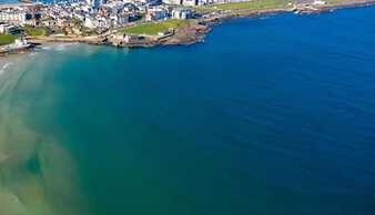 No2 Sandy Bay , Luxury Beachfront Apartment