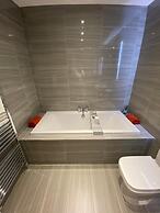 No2 Sandy Bay , Luxury Beachfront Apartment