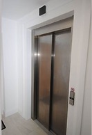 No2 Sandy Bay , Luxury Beachfront Apartment