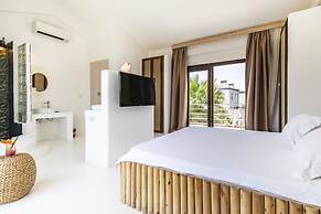 777 Alaçatı (+16 Adult Only)