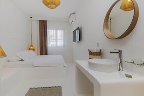 777 Alaçatı (+16 Adult Only)