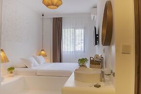 777 Alaçatı (+16 Adult Only)