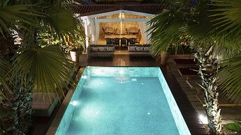 777 Alaçatı (+16 Adult Only)