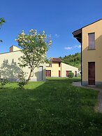 Holiday House Sullalbero Rural eco in Alba
