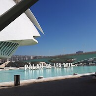 Quiet Single Room in Valencia, With Large Terrace for Pets