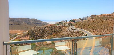 Apartment With Incredible Views With Outdoor Pool