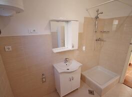 Comfortable Apartment/zadar Borik/up To 5 Persons