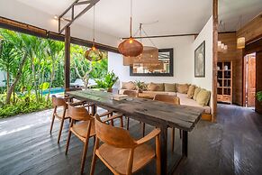 Tropical Designer Private Villa, 3br, Umalas