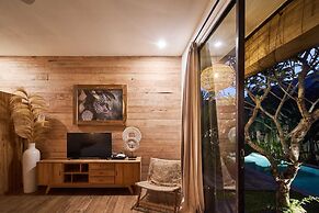 Tropical Designer Private Villa, 3br, Umalas