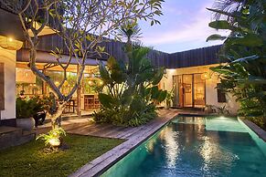 Tropical Designer Private Villa, 3br, Umalas