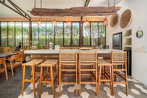 Tropical Designer Private Villa, 3br, Umalas