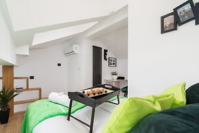 Modern Studios Stachowicza by Renters