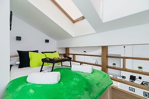 Modern Studios Stachowicza by Renters