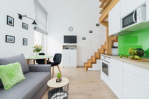 Modern Studios Stachowicza by Renters