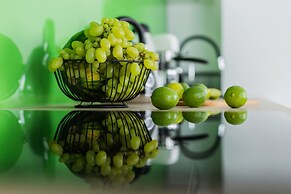 Modern Studios Stachowicza by Renters