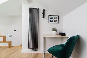 Modern Studios Stachowicza by Renters