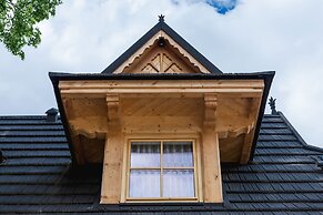 Zasypane House by Renters Prestige