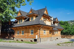 Zasypane House by Renters Prestige