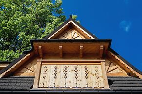 Zasypane House by Renters Prestige