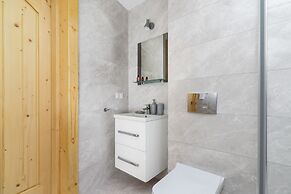 Zasypane House by Renters Prestige