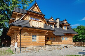 Zasypane House by Renters Prestige