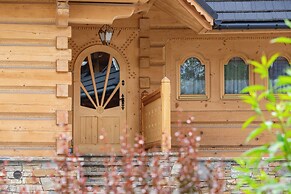 Zasypane House by Renters Prestige