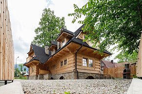 Zasypane House by Renters Prestige